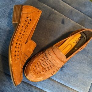 Earth Shoes Etella 8.5 brown leather round toe slip on loafers Ella